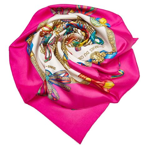 foulard soie femme hermes|four de soie hermes.